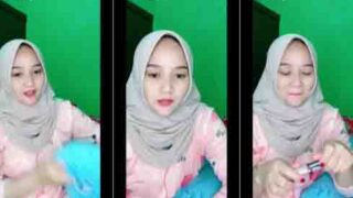 Bokep Bling2 Mbak Tia Jilbab Live Bugil
